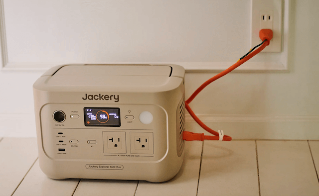 Jackery（ジャクリ）を充電する